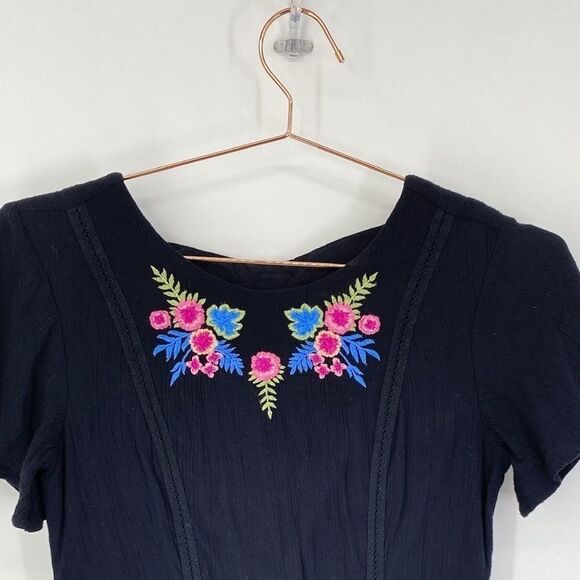 Rahi Cali Dress Floral Embroidered womens size Small Black - Picture 11 of 12